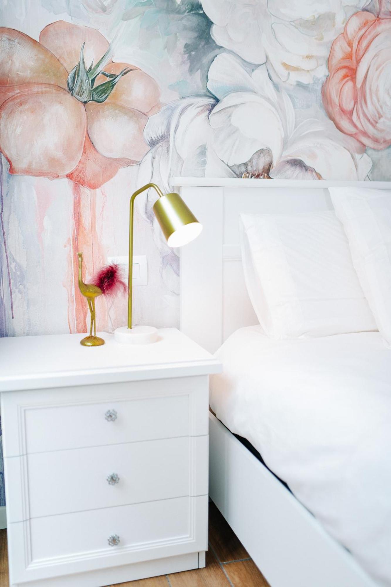 Lora Rose Suite ,Free Parking, Self Check In,2 Como Exterior foto