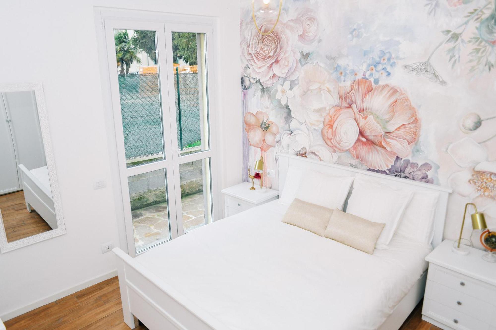 Lora Rose Suite ,Free Parking, Self Check In,2 Como Exterior foto